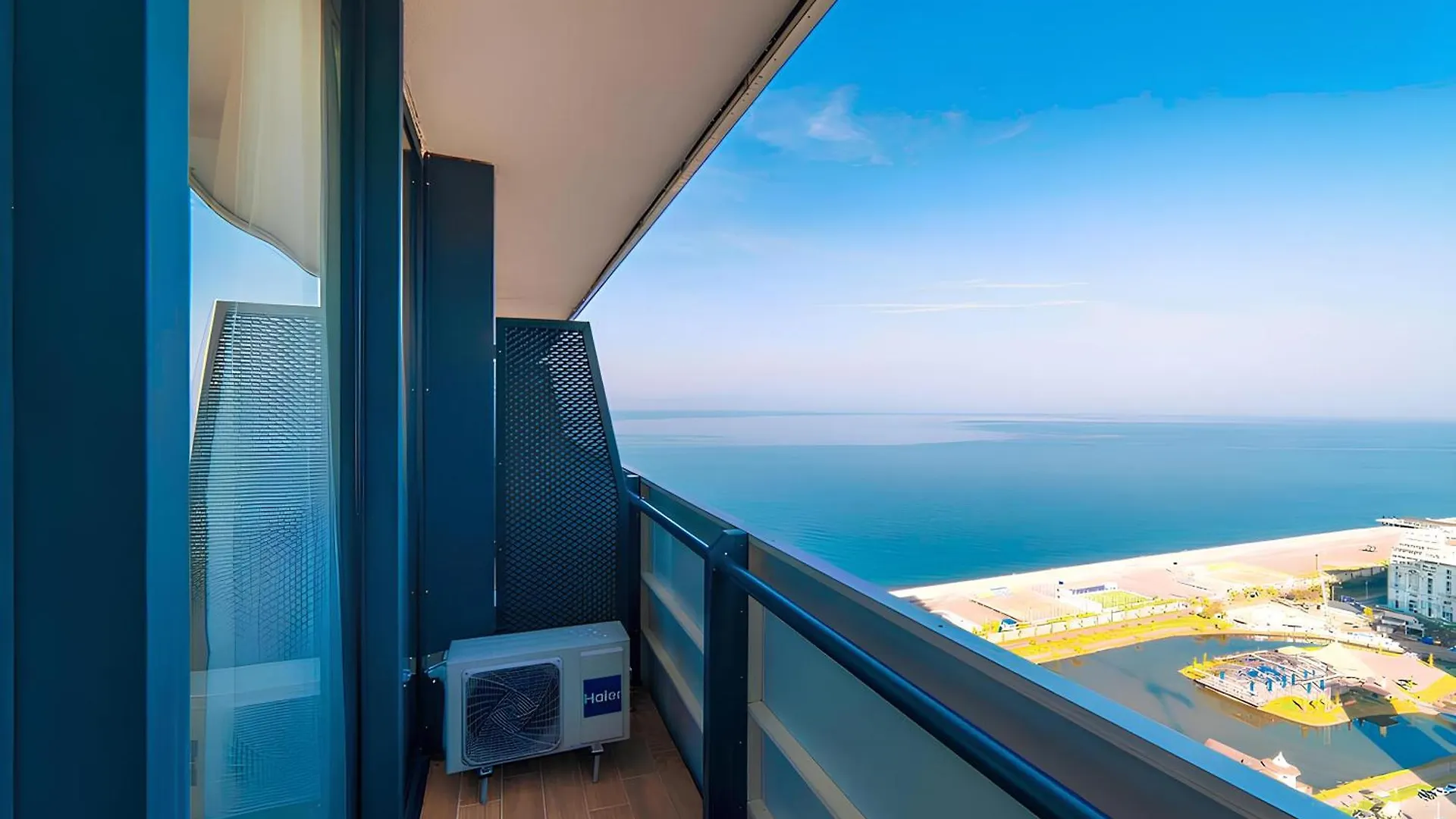 Sea View Hotel Orbi City Balcony & Beach Access Batumi 5*,  Gruzie