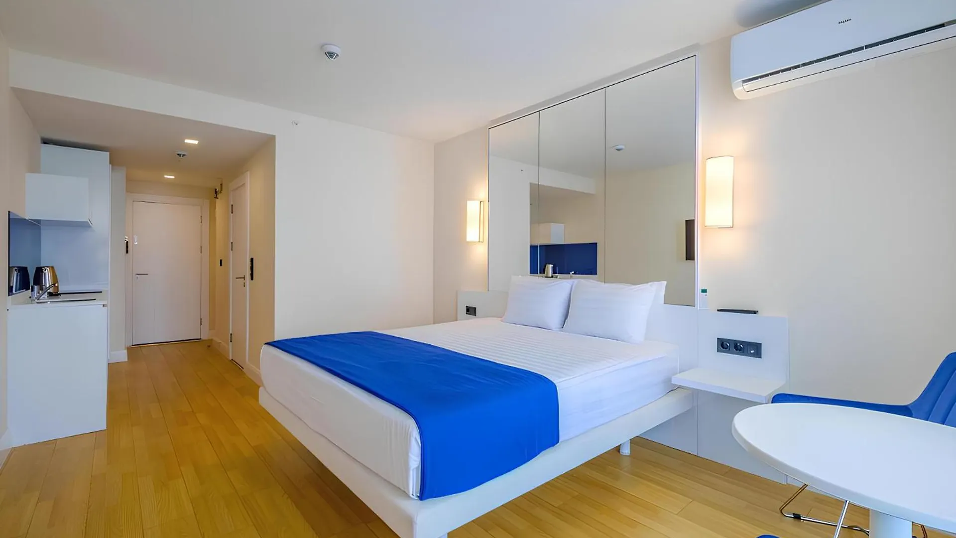 Sea View Hotel Orbi City Balcony & Beach Access Batumi