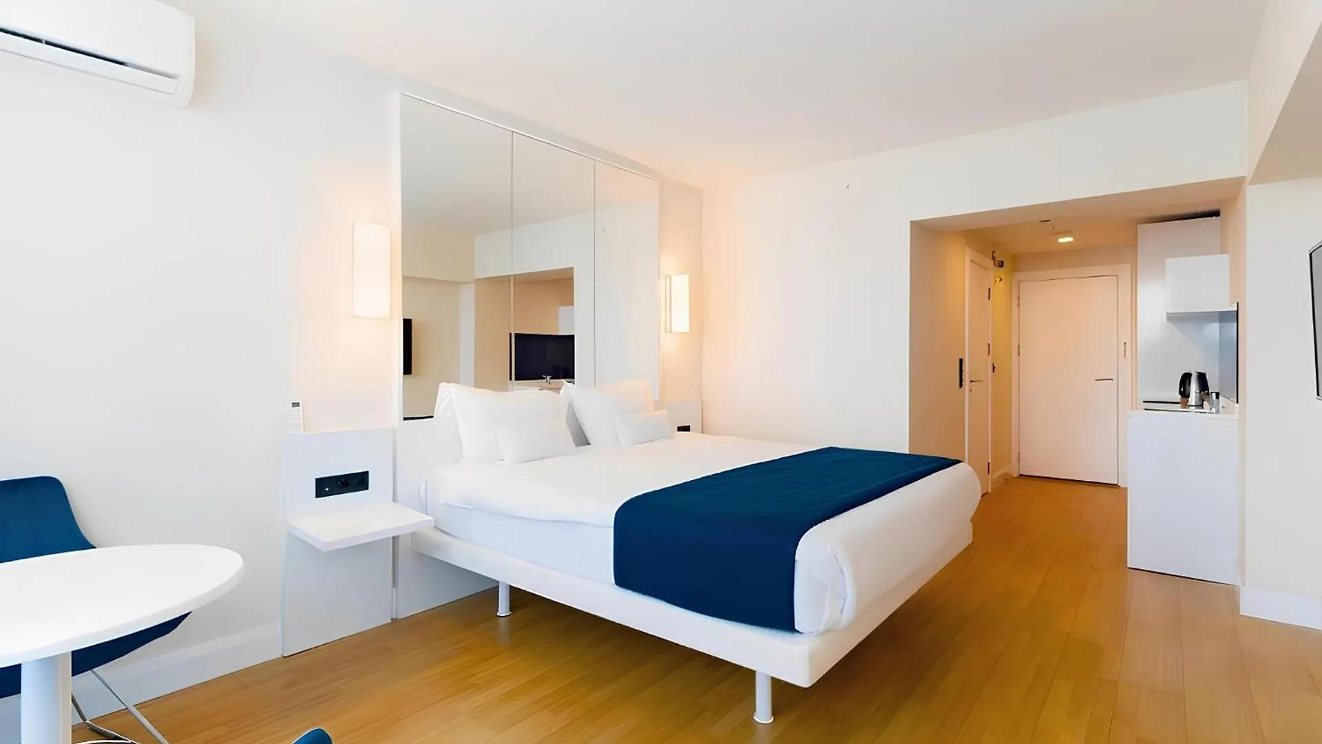 Sea View Hotel Orbi City Balcony & Beach Access Batumi Aparthotel